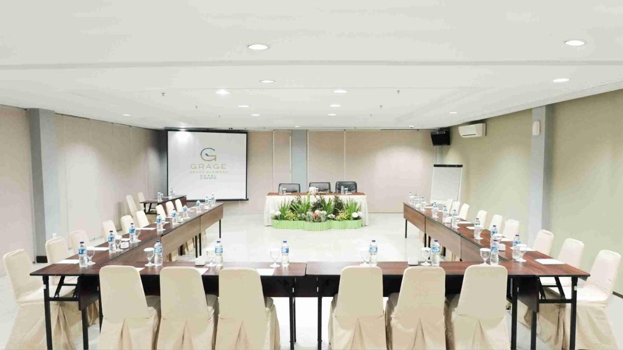 Grage Hotel Cirebon Bagian luar foto
