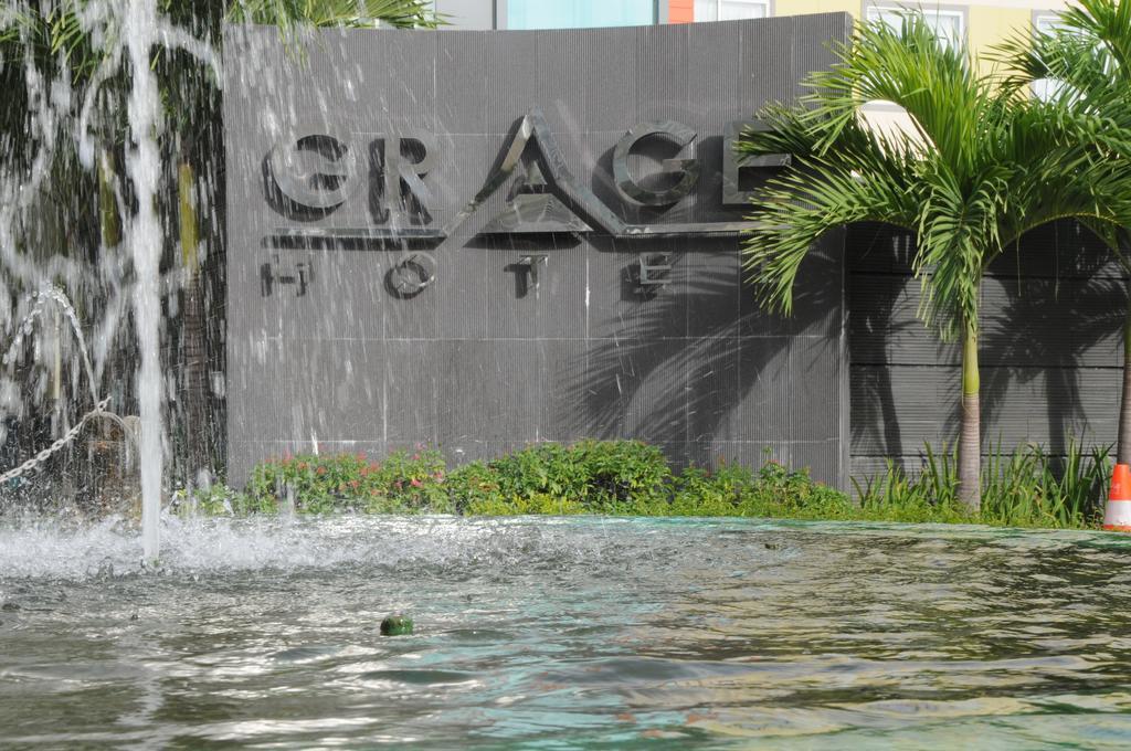 Grage Hotel Cirebon Bagian luar foto