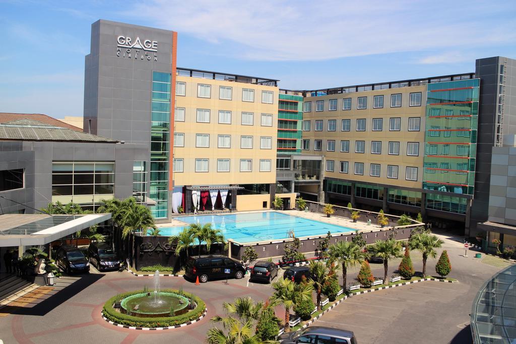 Grage Hotel Cirebon Bagian luar foto