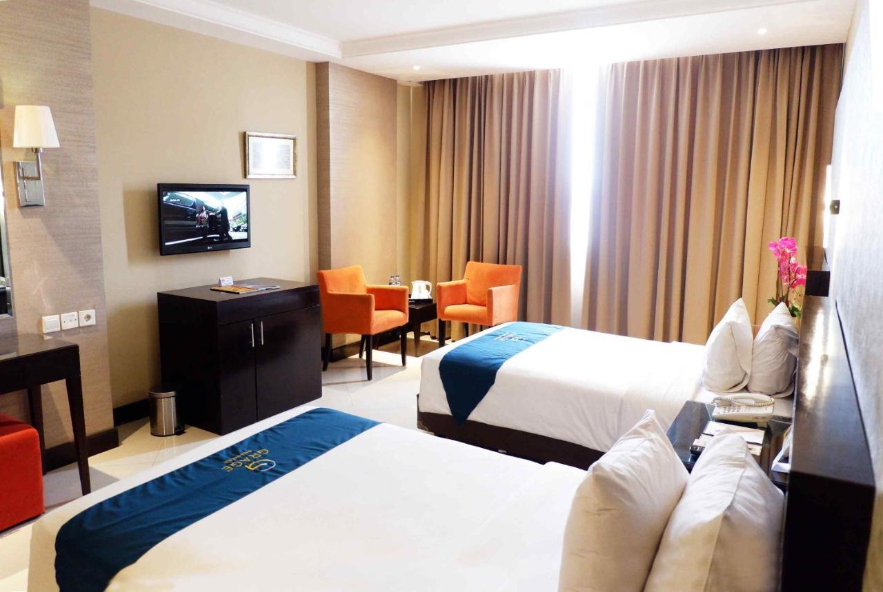 Grage Hotel Cirebon Bagian luar foto