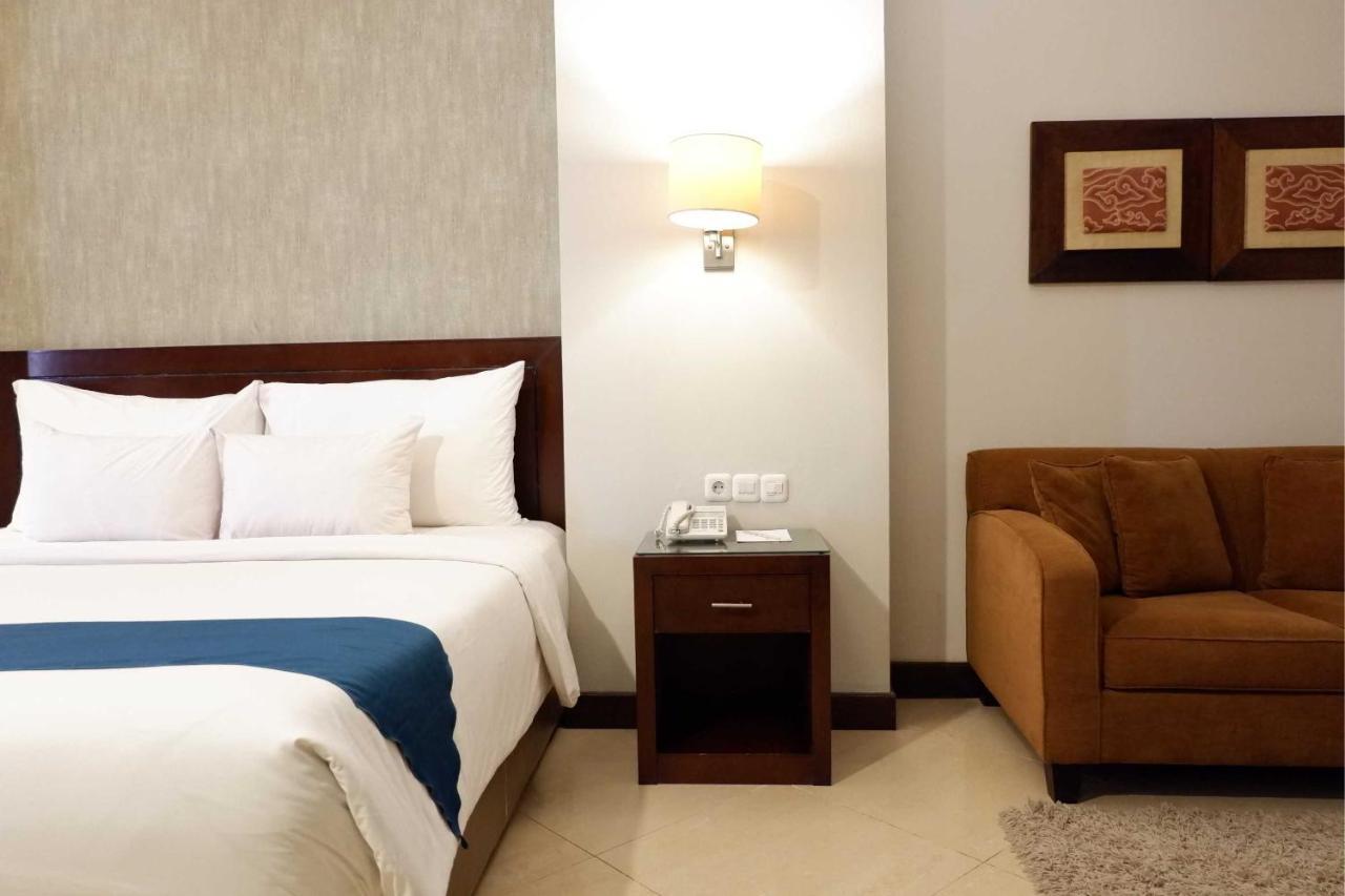 Grage Hotel Cirebon Bagian luar foto