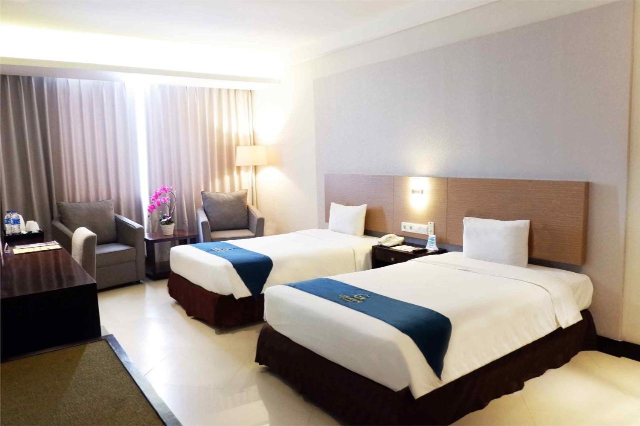Grage Hotel Cirebon Bagian luar foto